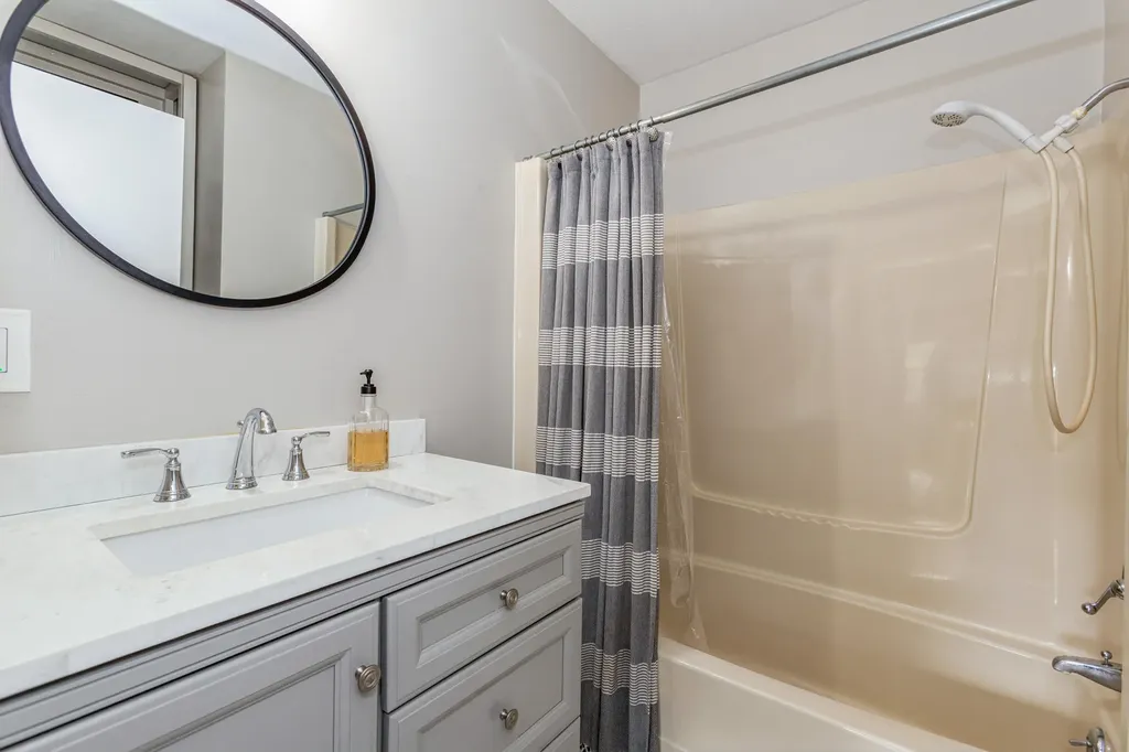 2727 S Lakeshore Drive St. Joseph Charter Township MI 49085