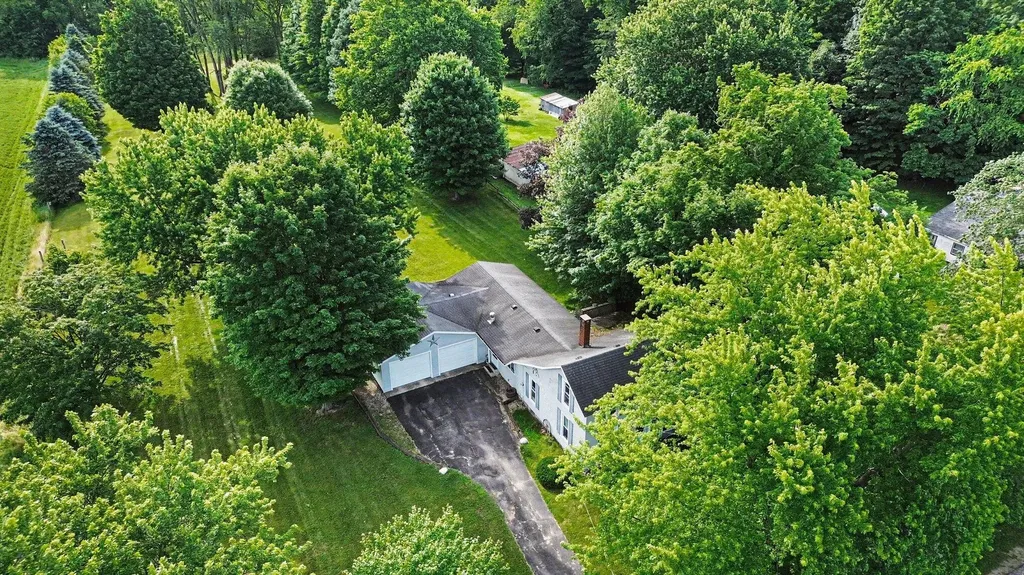 58655 Penn Road Penn Township MI 49031