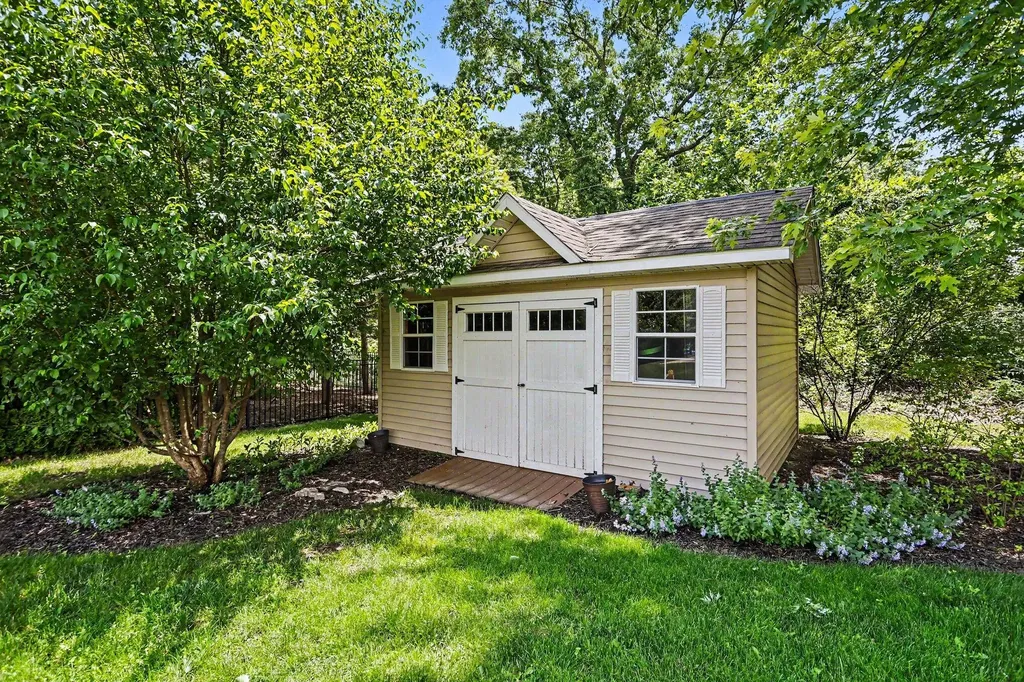 2768 Sanctuary Drive Lincoln Charter Township MI 49127