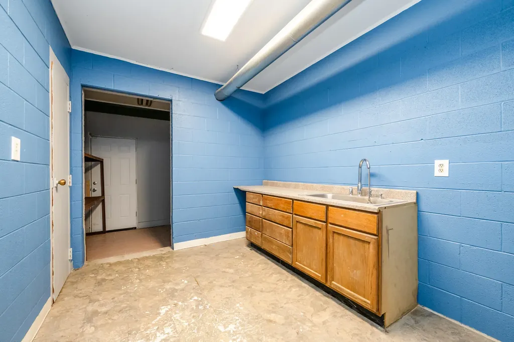641 N Crystal Avenue Benton Charter Township MI 49022