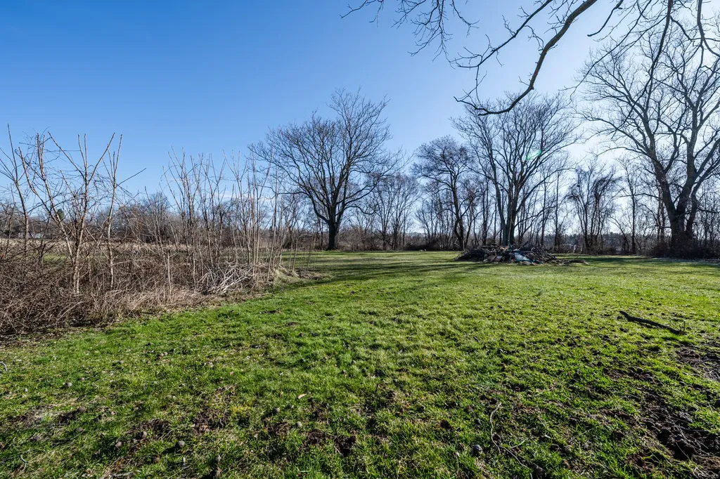 641 N Crystal Avenue Benton Charter Township MI 49022