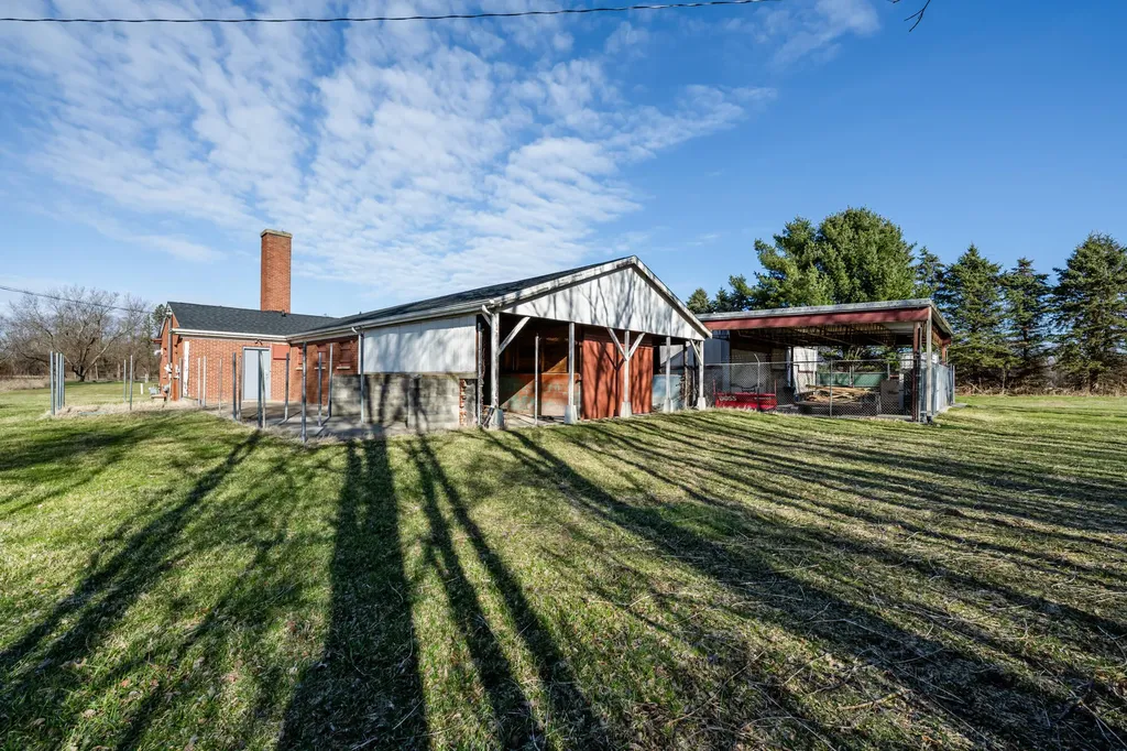 641 N Crystal Avenue Benton Charter Township MI 49022