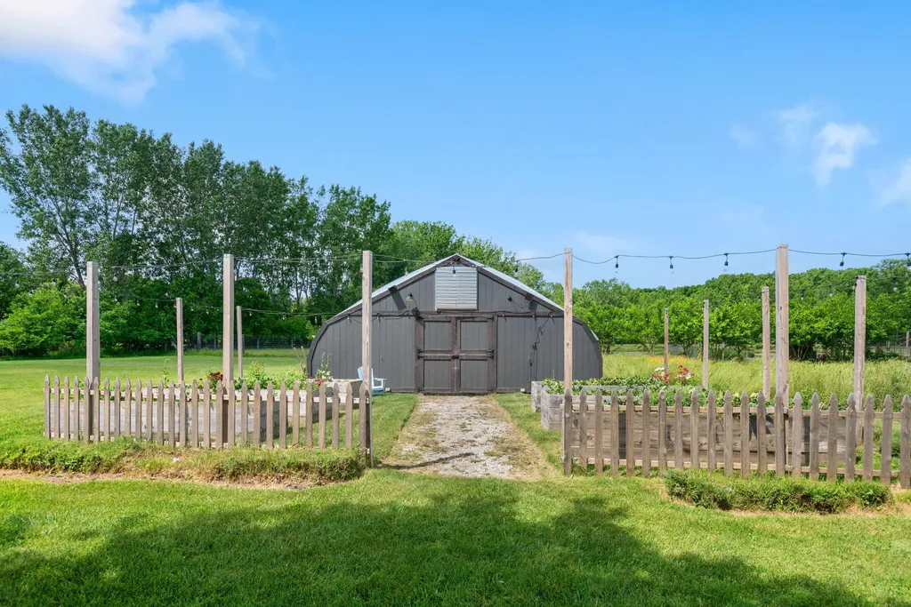9962 Holden Road Lake Charter Township MI 49101