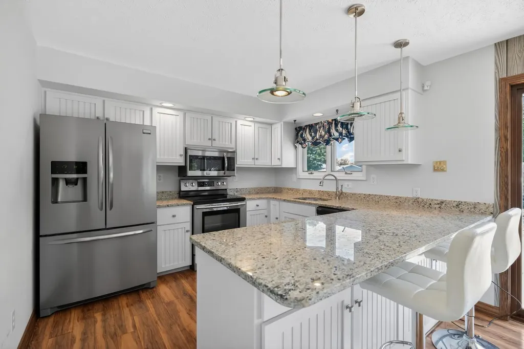 68911 Island Drive Ontwa Township MI 49112