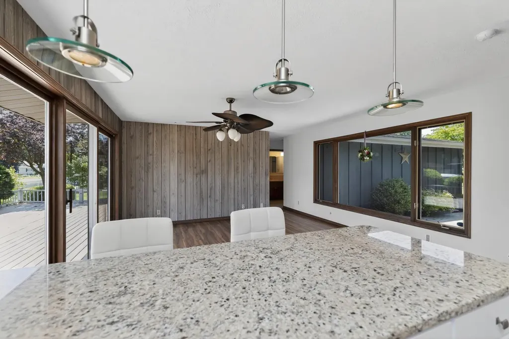 68911 Island Drive Ontwa Township MI 49112