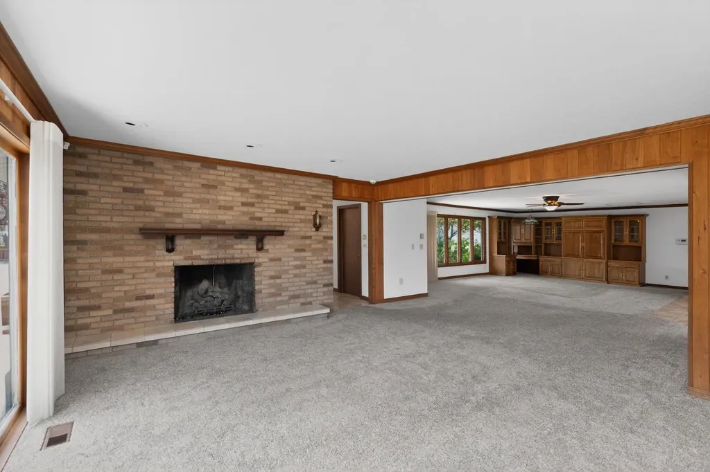 68911 Island Drive Ontwa Township MI 49112
