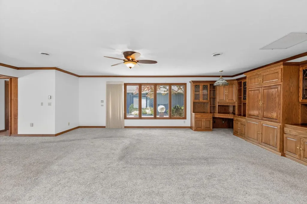 68911 Island Drive Ontwa Township MI 49112