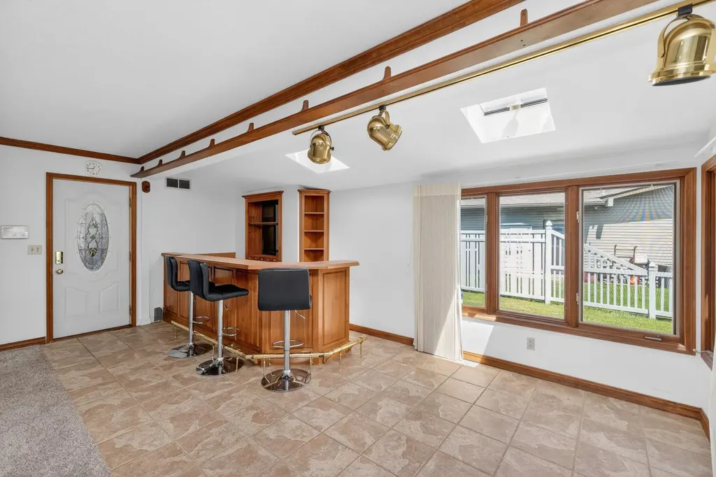 68911 Island Drive Ontwa Township MI 49112