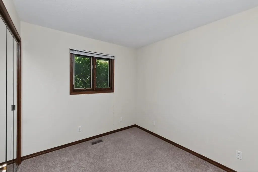 68911 Island Drive Ontwa Township MI 49112