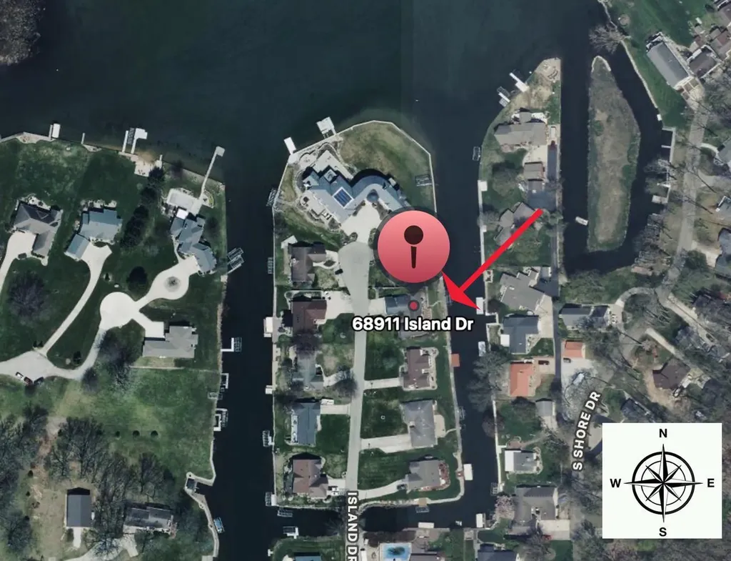 68911 Island Drive Ontwa Township MI 49112