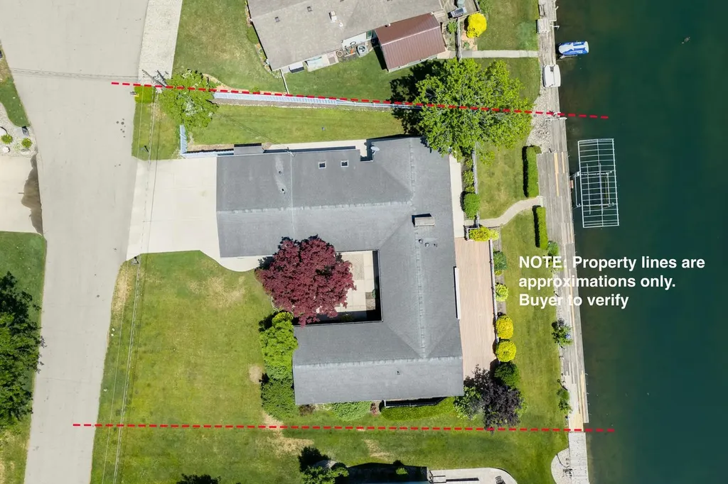 68911 Island Drive Ontwa Township MI 49112