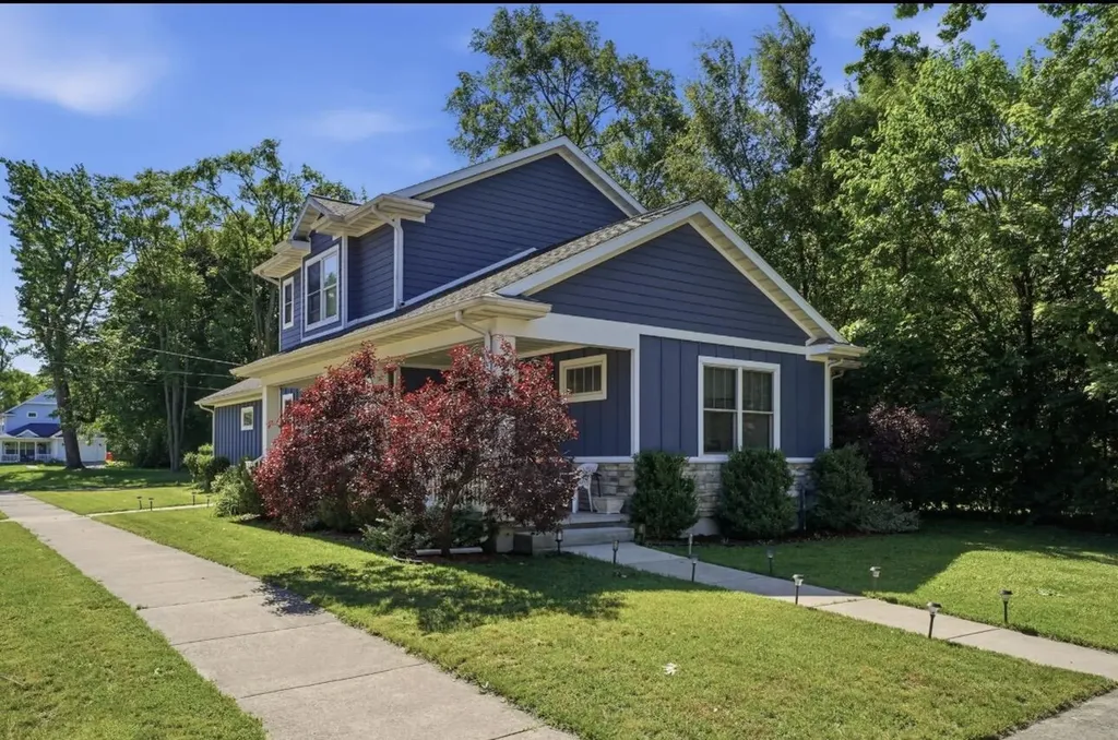 1015 Monroe Street Benton Harbor City MI 49022