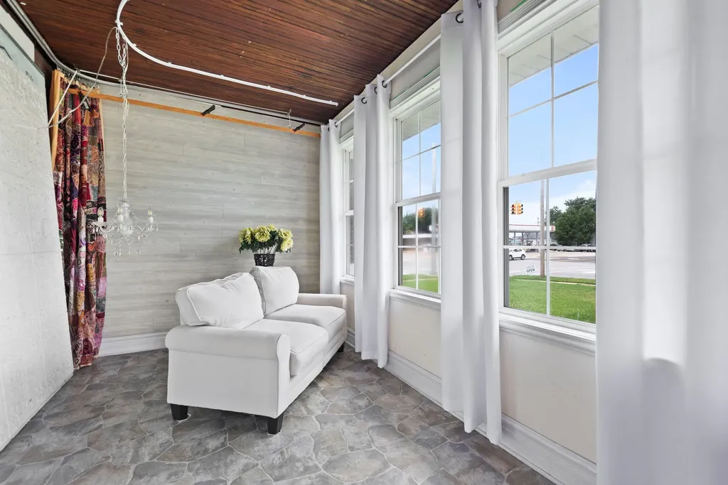 2 E Ash Street E Three Oaks Village MI 49128
