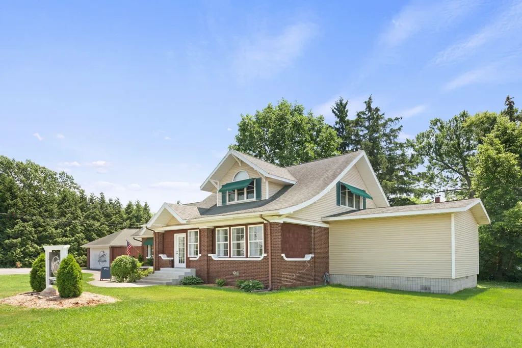 2 E Ash Street E Three Oaks Village MI 49128