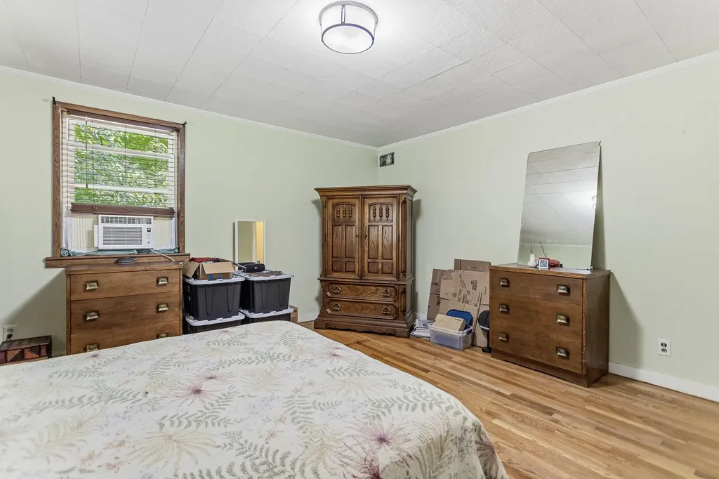 2718 Coloma Road Hagar Township MI 49022