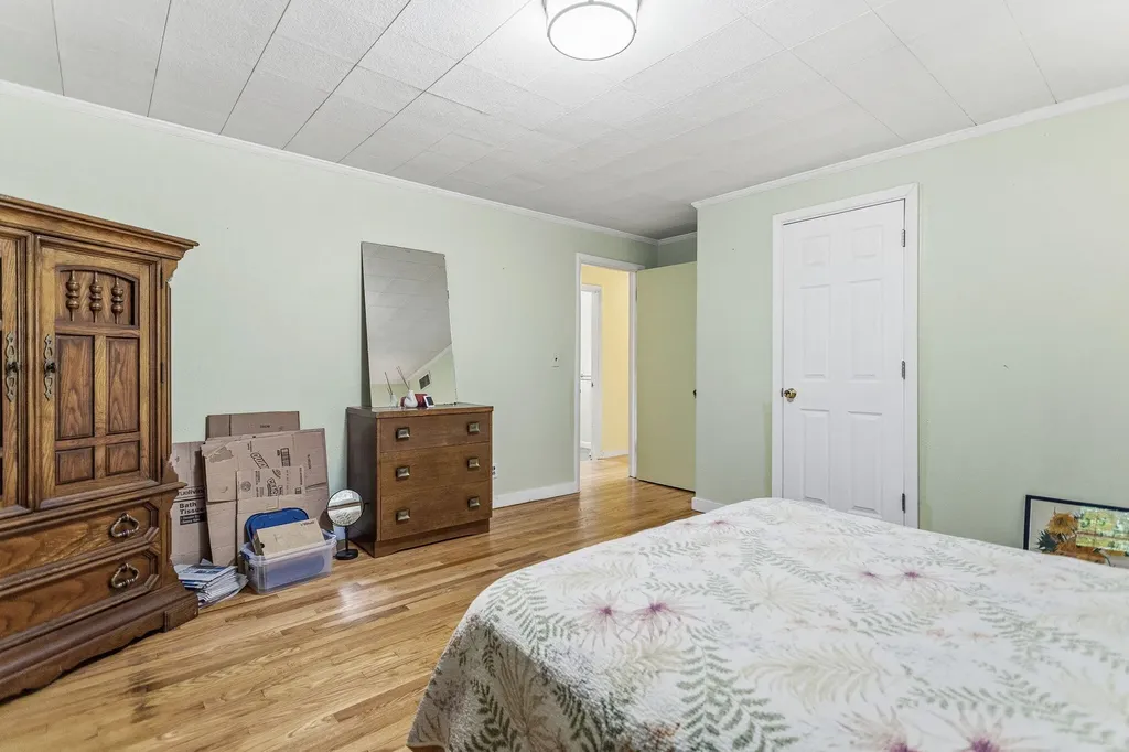 2718 Coloma Road Hagar Township MI 49022