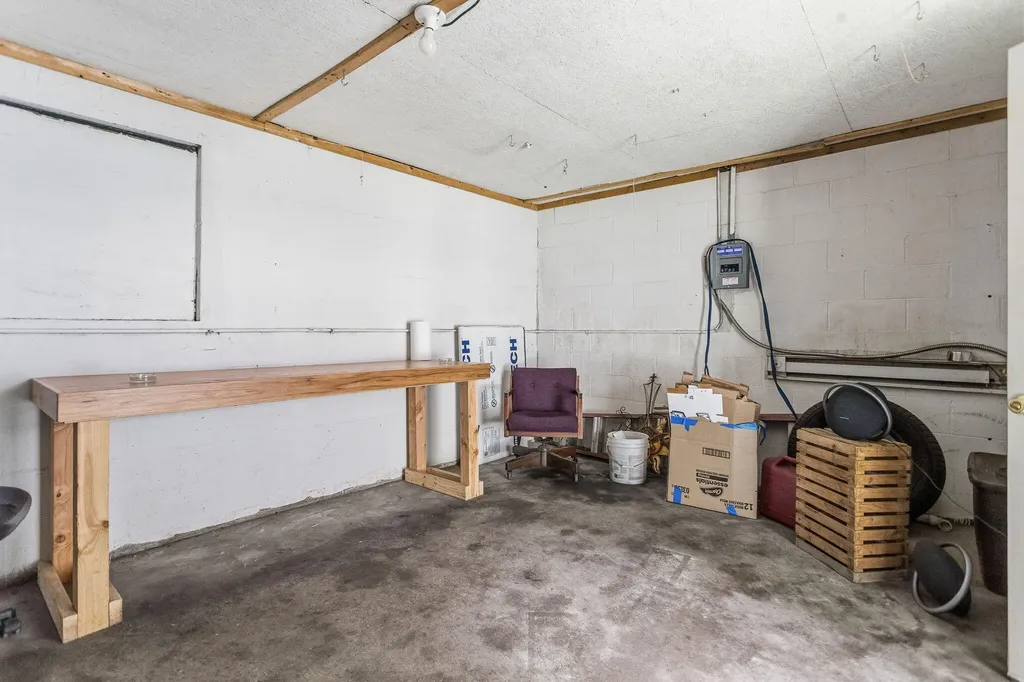 2718 Coloma Road Hagar Township MI 49022