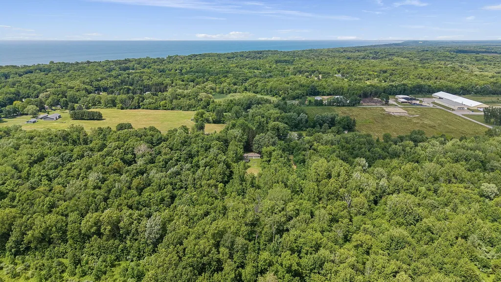 2718 Coloma Road Hagar Township MI 49022