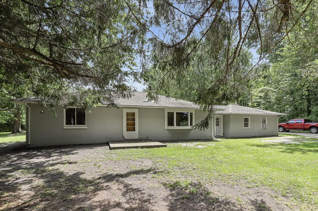 2718 Coloma Road Hagar Township MI 49022