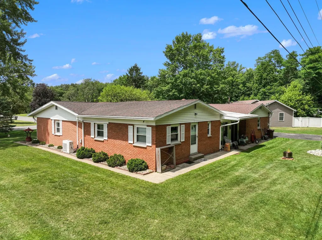 362 E Washington Street Berrien Springs Village MI 49103