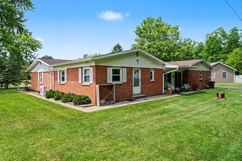 362 E Washington Street Berrien Springs Village MI 49103
