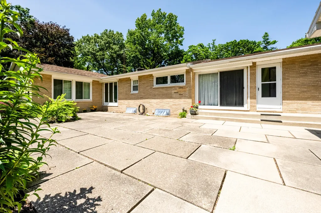 1595 Alex Path Lincoln Charter Township MI 49127