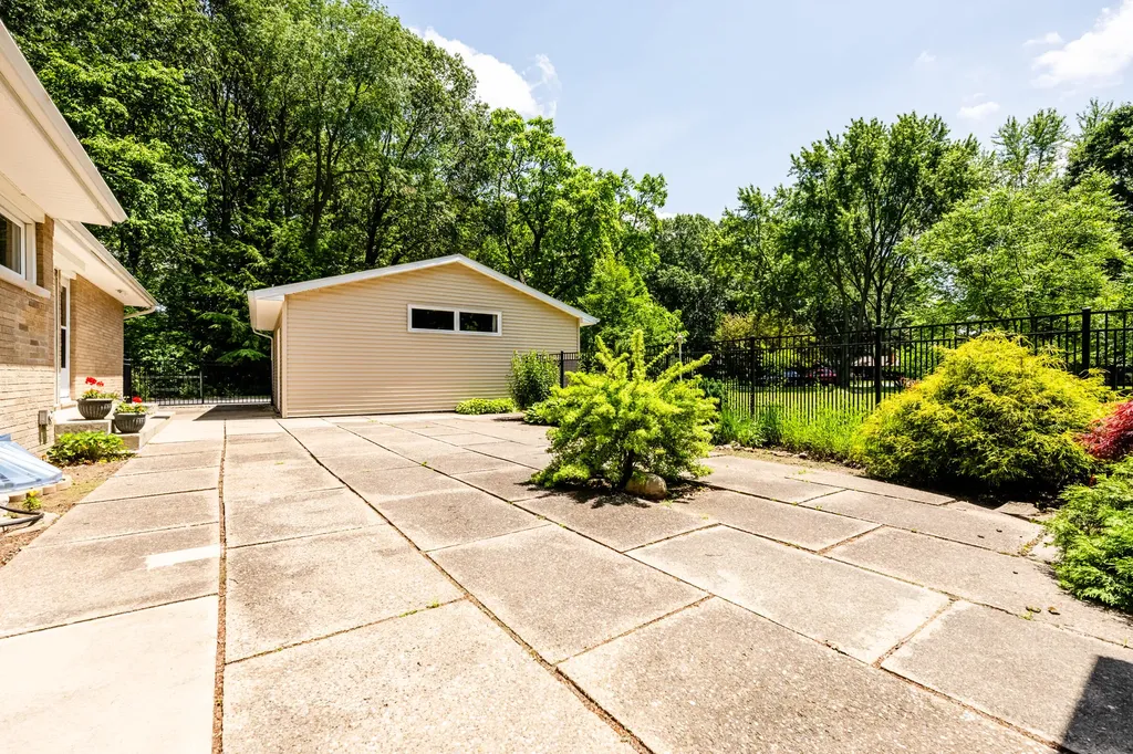 1595 Alex Path Lincoln Charter Township MI 49127
