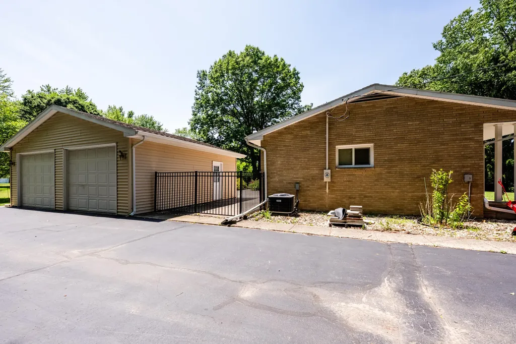 1595 Alex Path Lincoln Charter Township MI 49127