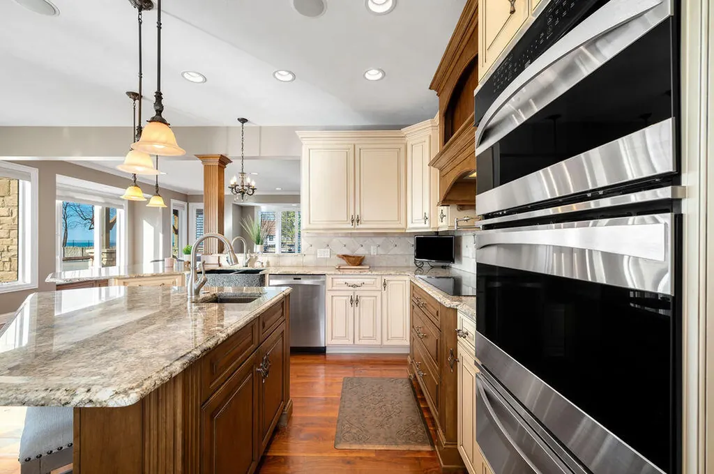 651 Sul Lago S Benton Charter Township MI 49022