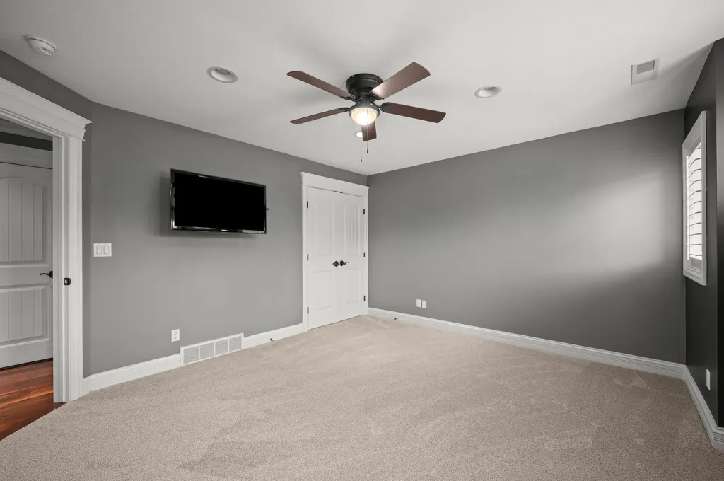 651 Sul Lago S Benton Charter Township MI 49022