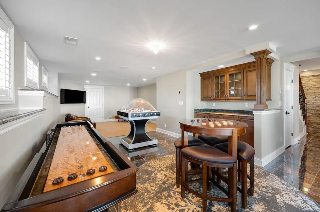 651 Sul Lago S Benton Charter Township MI 49022