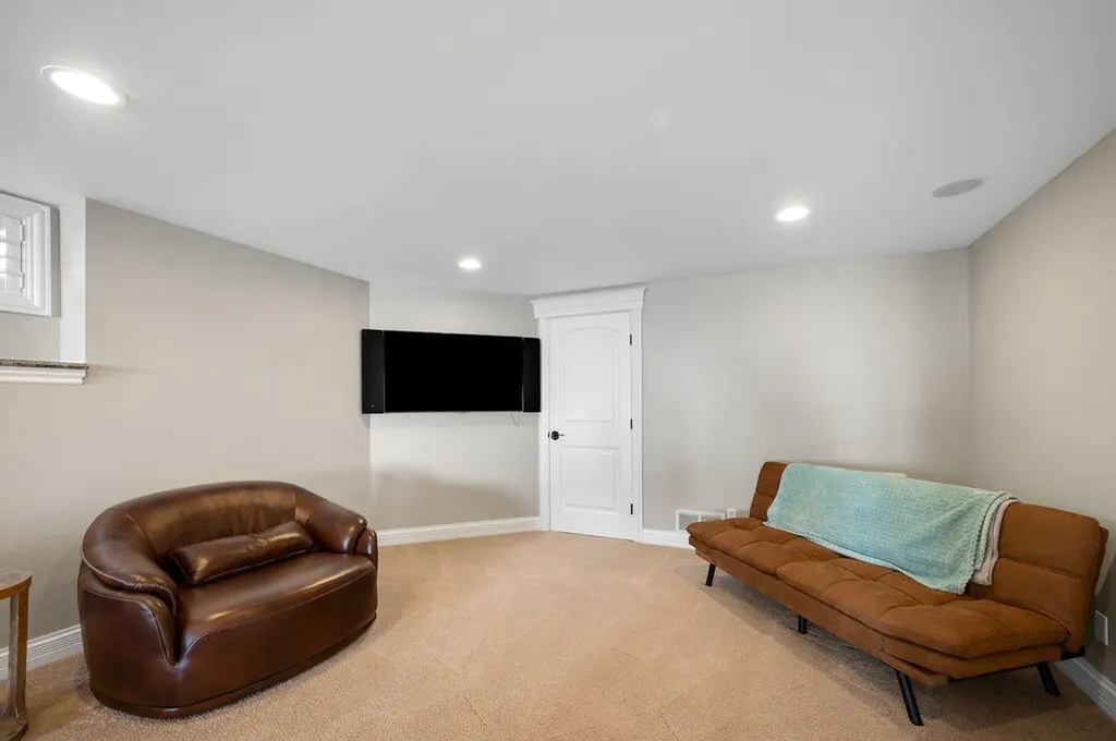 651 Sul Lago S Benton Charter Township MI 49022
