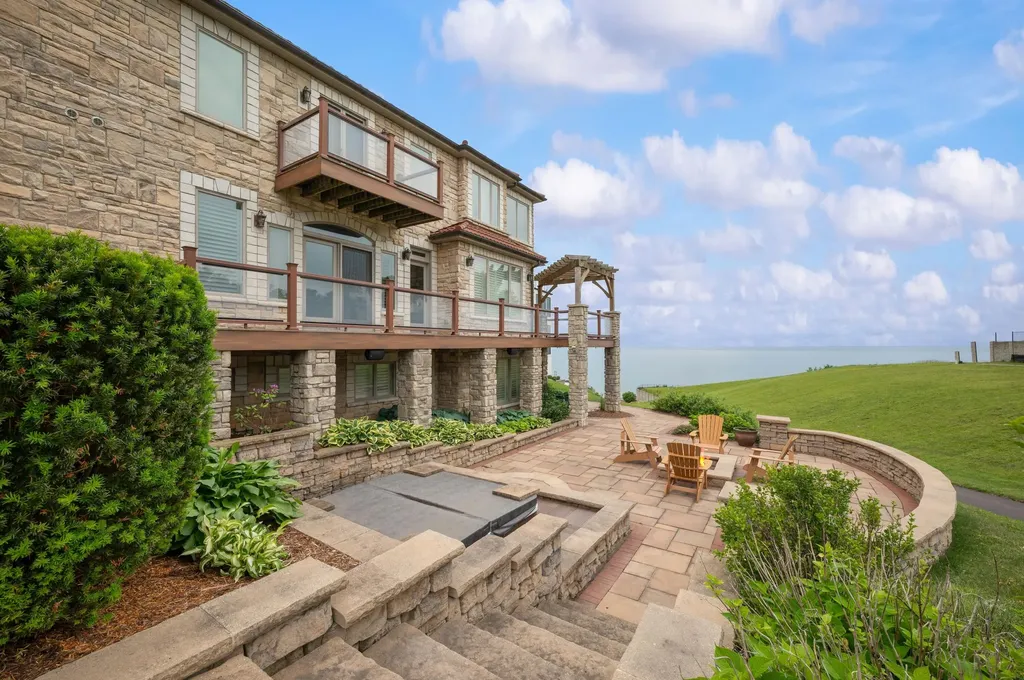 651 Sul Lago S Benton Charter Township MI 49022