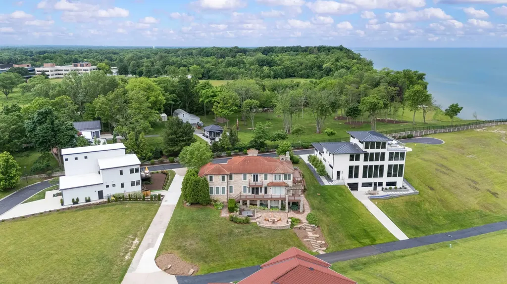 651 Sul Lago S Benton Charter Township MI 49022
