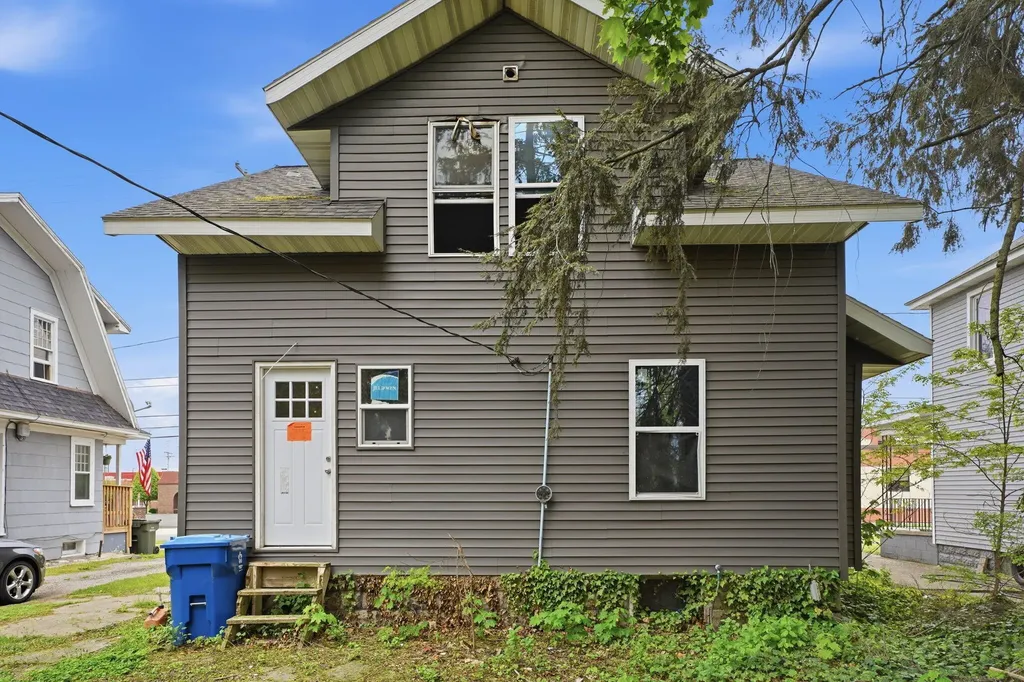 1771 Sanford Street Muskegon City MI 49441