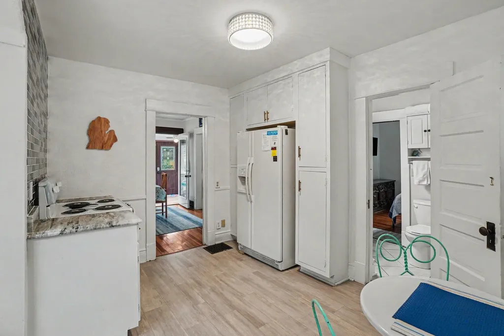 729 South Haven Place South Haven City MI 49090