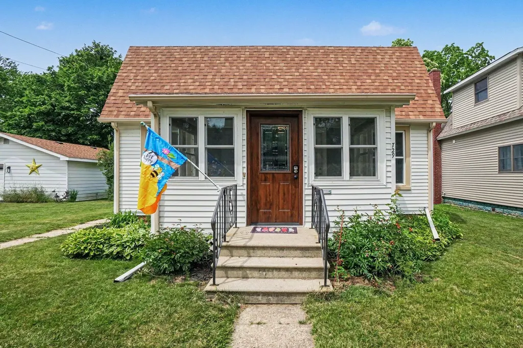 729 South Haven Place South Haven City MI 49090