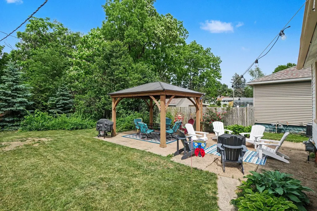 729 South Haven Place South Haven City MI 49090