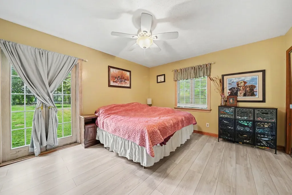 24064 Redfield Street Ontwa Township MI 49112