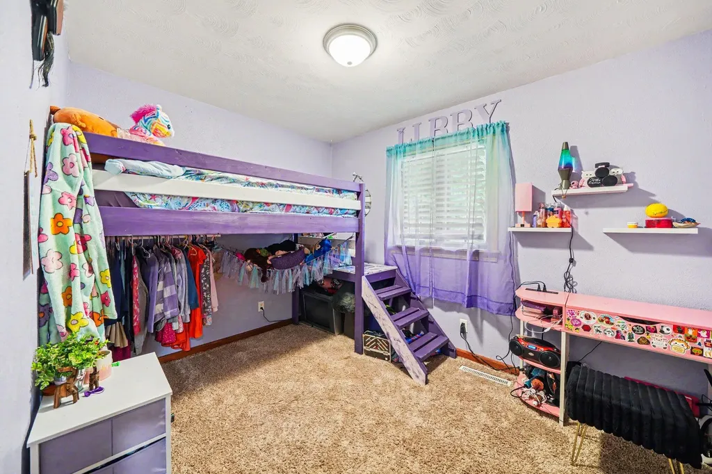 24064 Redfield Street Ontwa Township MI 49112