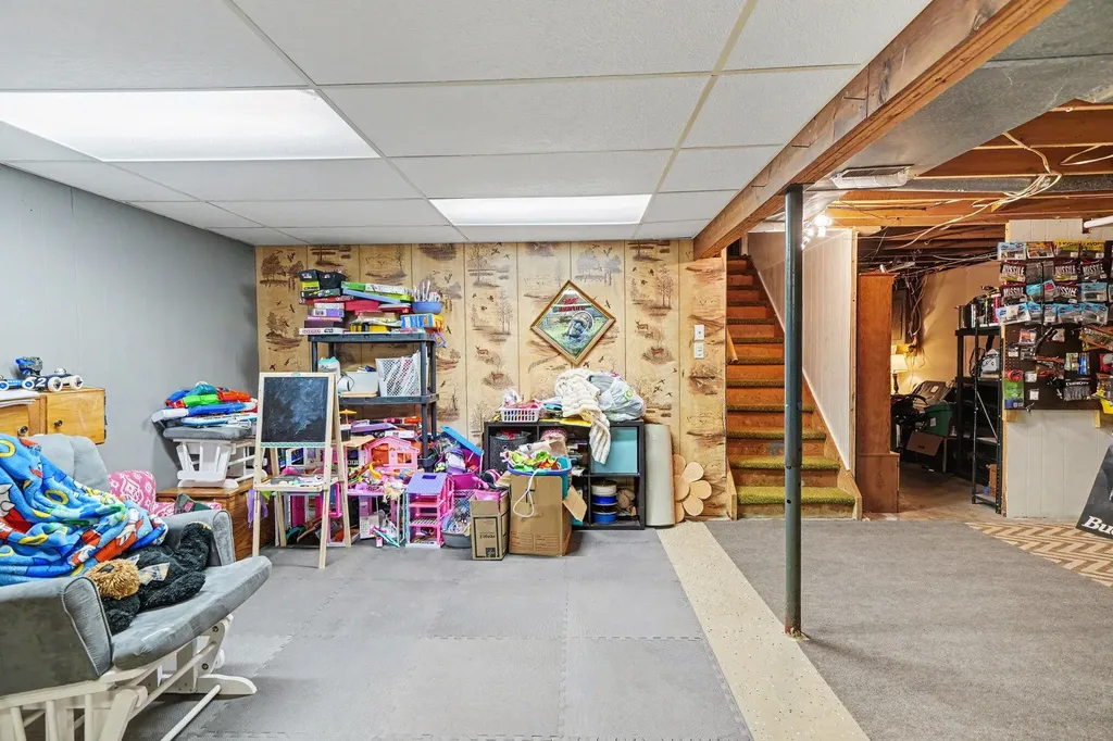 24064 Redfield Street Ontwa Township MI 49112