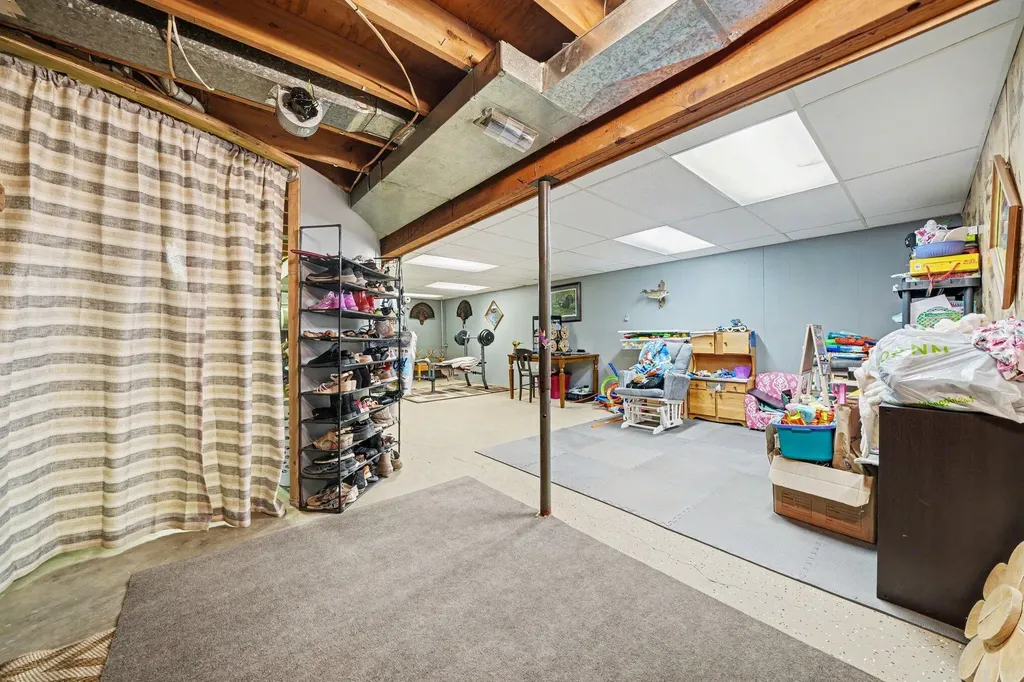 24064 Redfield Street Ontwa Township MI 49112