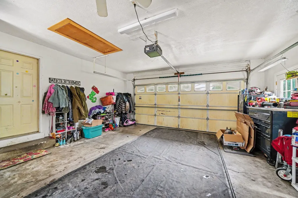 24064 Redfield Street Ontwa Township MI 49112
