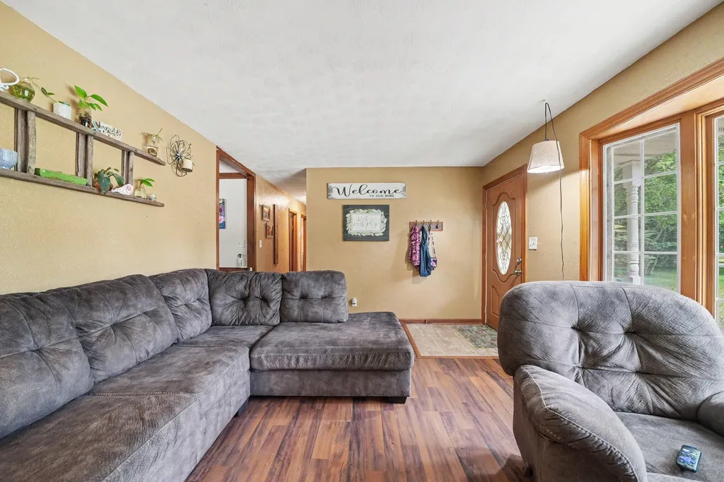 24064 Redfield Street Ontwa Township MI 49112