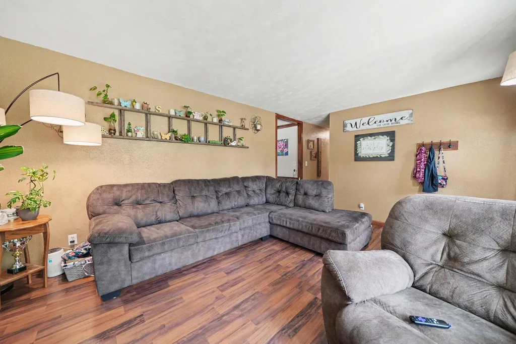 24064 Redfield Street Ontwa Township MI 49112