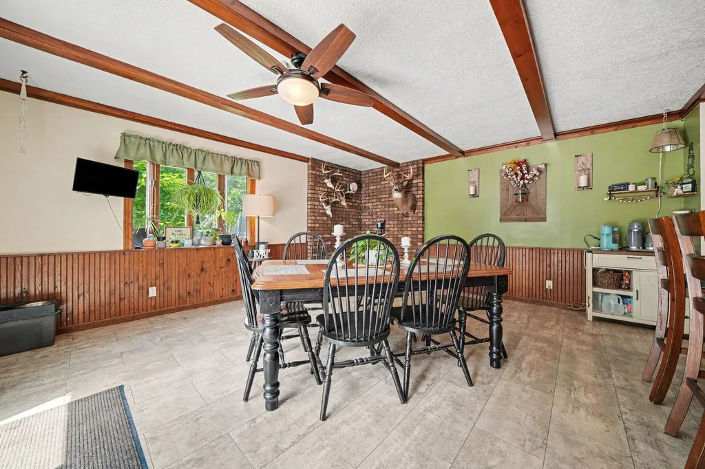 24064 Redfield Street Ontwa Township MI 49112