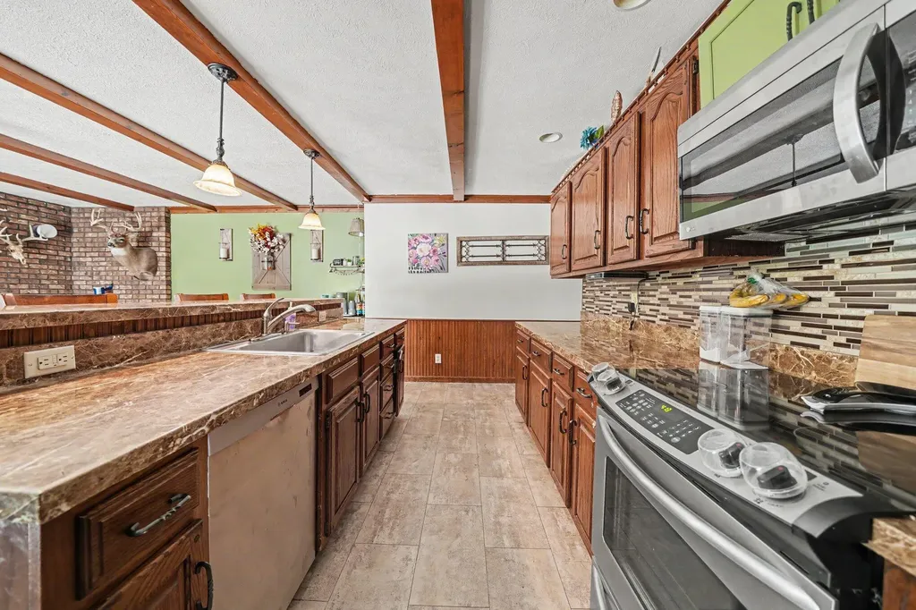 24064 Redfield Street Ontwa Township MI 49112