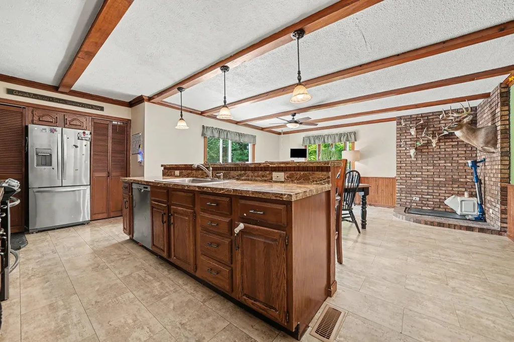 24064 Redfield Street Ontwa Township MI 49112