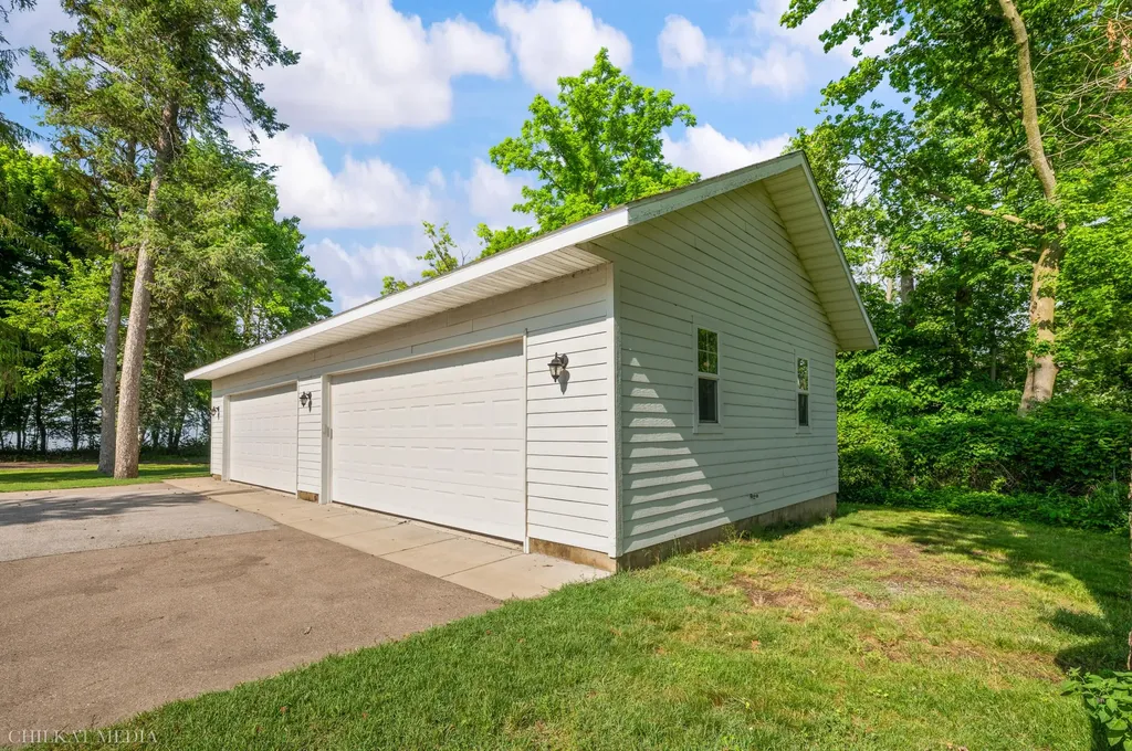2815 Lake Pines Path Lincoln Charter Township MI 49085