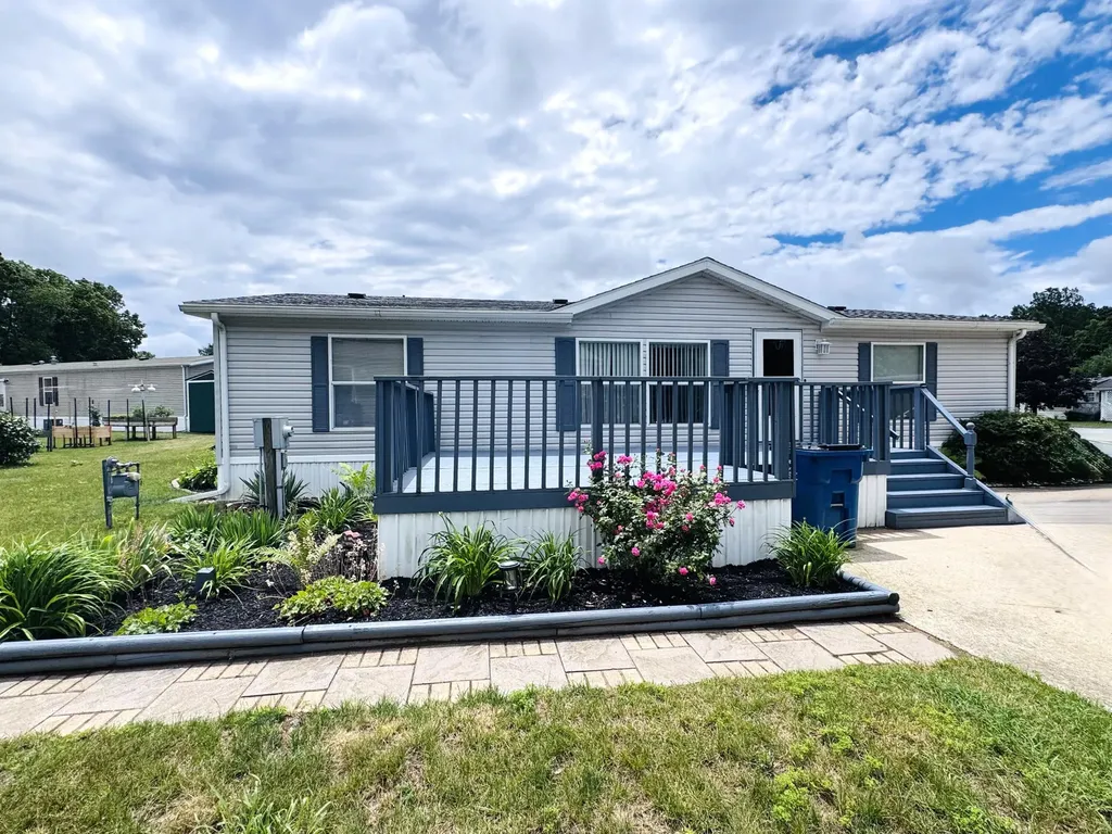 22 N Wildflower Niles Township MI 49120